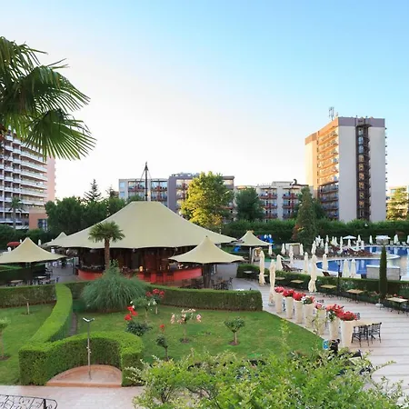 Royal Sea View 1 *